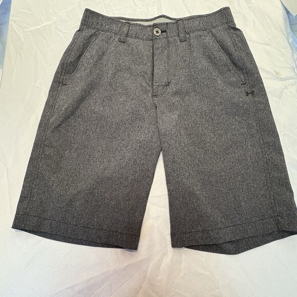Under Armour Heatgear Loose Men's  Chino Golf Shorts 10" Inseam Size 30 - Picture 1 of 7